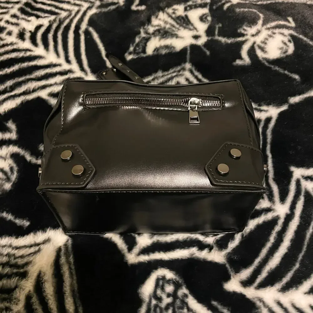 Edgy Goth Stud Chic Punk Skull Crossbody Hand & Shoulder Bag Purse